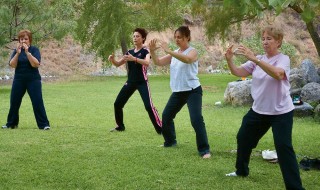 Practicar taichi lentifica el envejecimiento