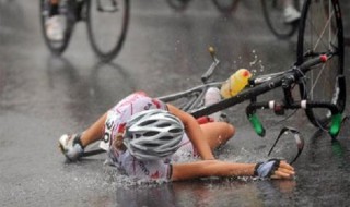 bicicleta bajo la lluvia