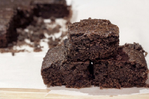 Brownie de frijoles negros