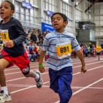 Niños practicando running