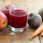 Jugo-de-manzana-zanahoria-betabel